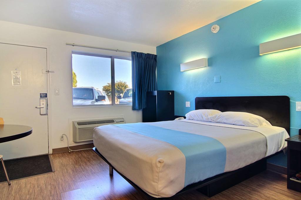 Motel 6-Carlsbad, Nm Екстериор снимка
